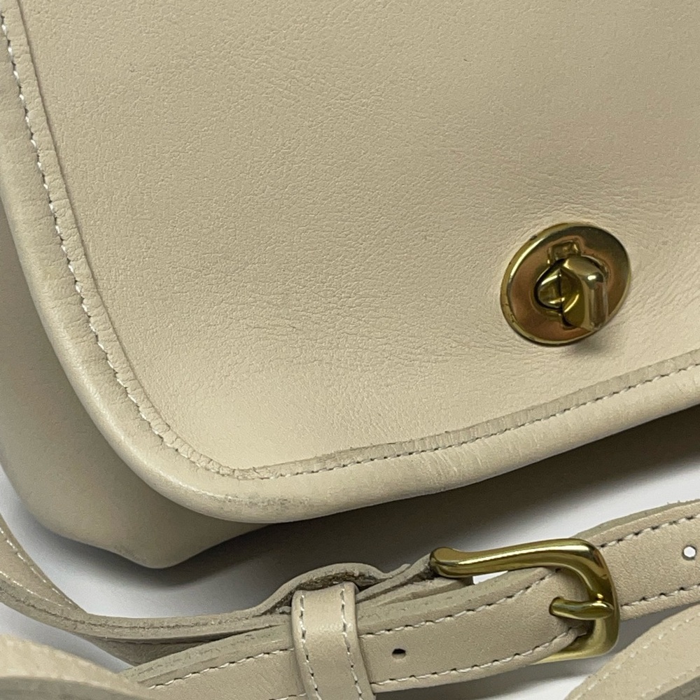 Vintage Coach Turn-lock Companion Flap, 9076 Crossbody Bag - Picture 4 of 14